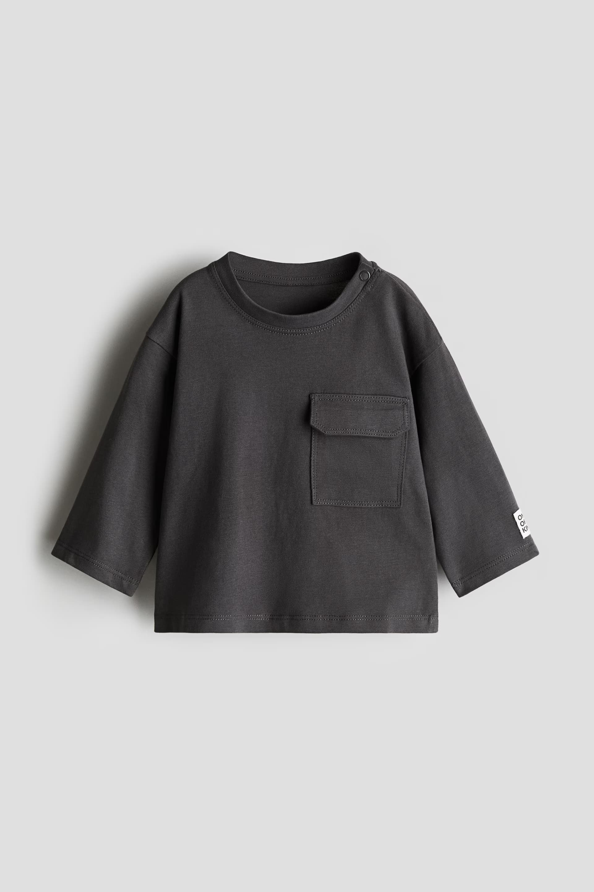 Long-sleeved T-shirt